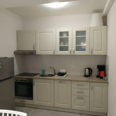 Isabel Artemis Apartment