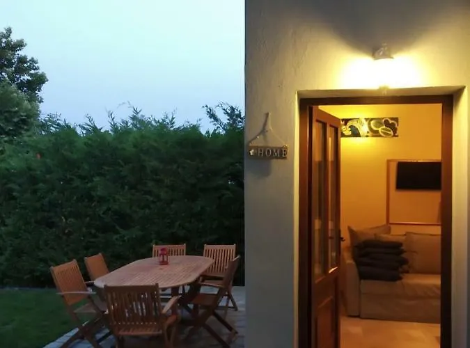 Isabel Artemis * Khorevtón