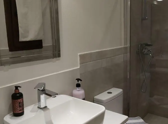 Isabel Artemis Apartament Chorefton