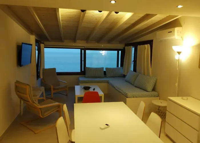 Isabel Artemis Chorefton